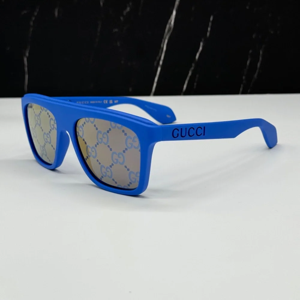 NEW GUCCI UNISEX SHIELD SUNGLASSES